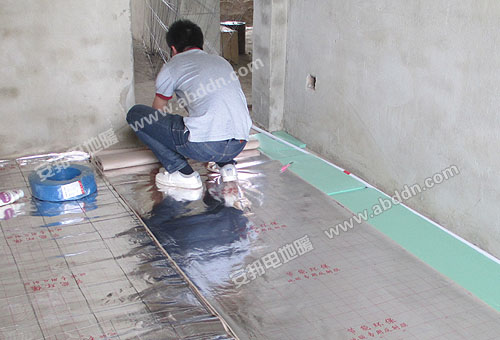 鋪設(shè)反射膜