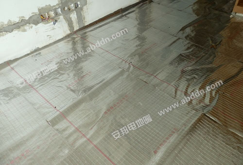 電地暖反射膜、鋼絲網(wǎng)鋪裝圖