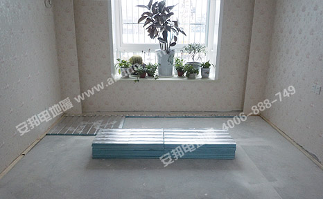 電地暖安裝材料進(jìn)場